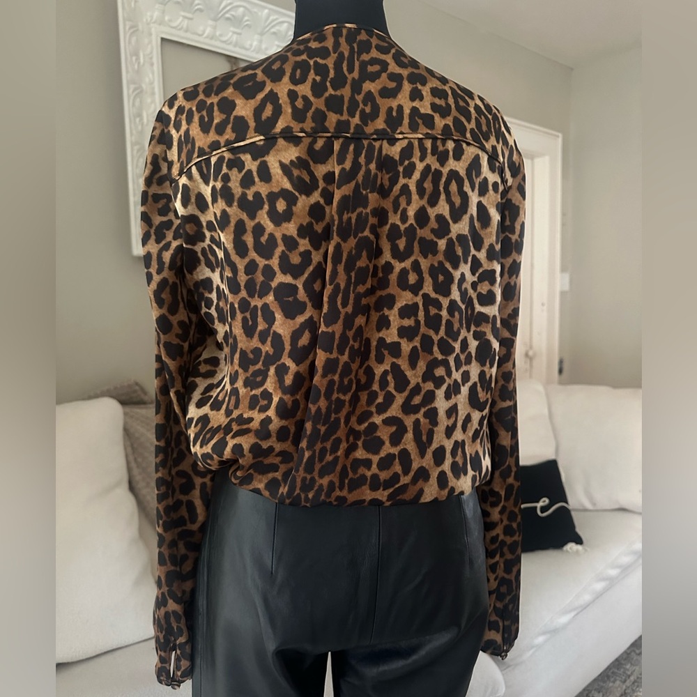 Jones New York Animal Print Leopard Print Black Brown Satin Blouse Size 6 - Picture 5 of 8